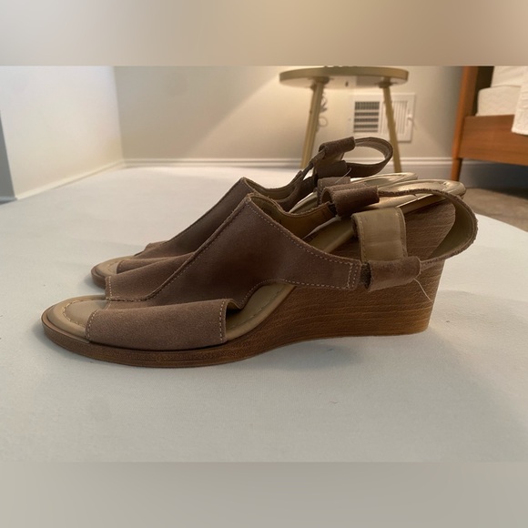3 Universal Thread shoes + suede wedge lot. Women’s size 9 - Picture 6 of 13